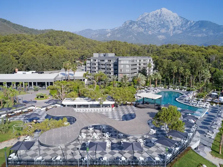 Mövenpick Resort