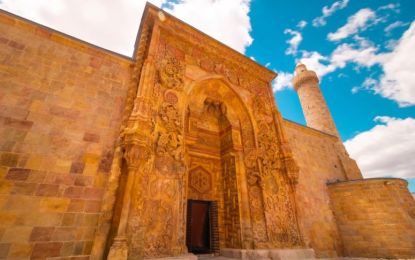 Elit Erzincan - Tunceli - Elazığ - Kemaliye - Divriği - Sivas Turu THY ile 3 Gece 4 Gün