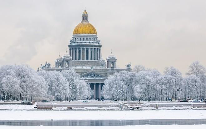 ÖMER KAPTAN REHBERLİĞİNDE KUZEY’İN VENEDİKİ ST.PETERSBURG TURU