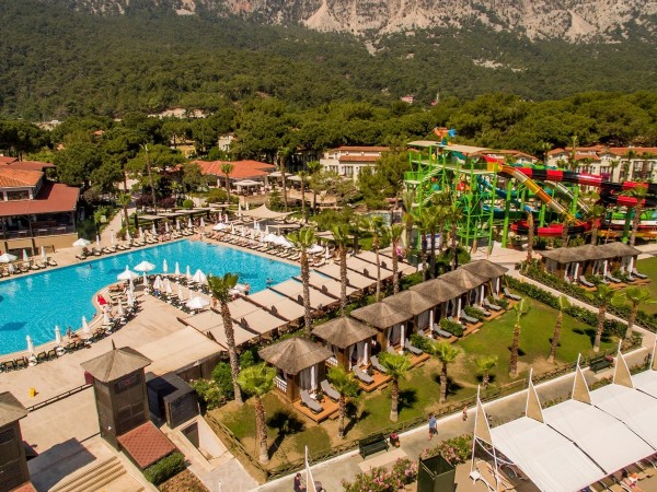 Crystal Flora Beach Resort